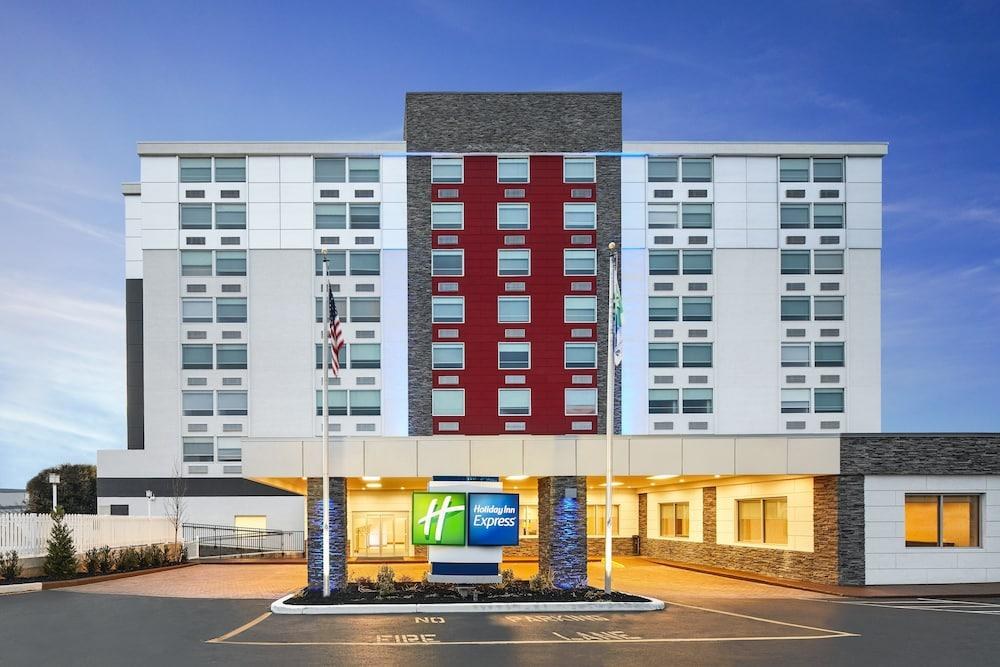 HOLIDAY INN EXPRESS RICHMOND - MIDTOWN photo 2