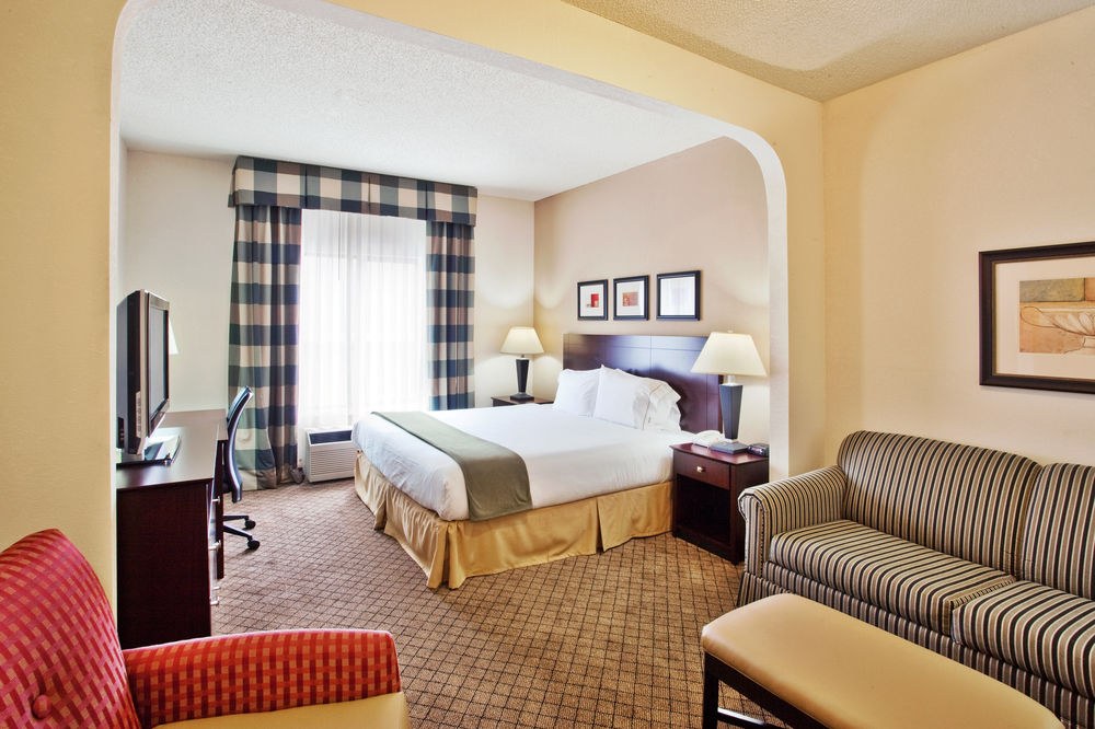 HOLIDAY INN EXPRESS & SUITES ATLANTA-EMORY UNIVERSITY AREA