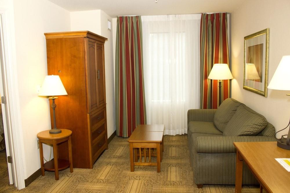 STAYBRIDGE SUITES HOUSTON WILLOWBROOK photo 4