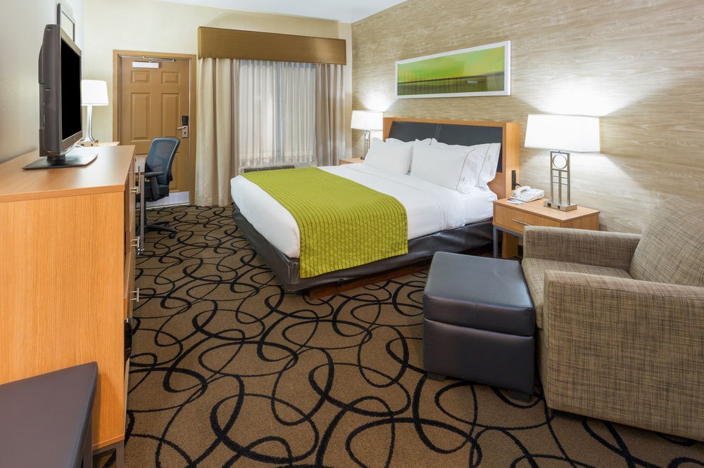 HOLIDAY INN EXPRESS HOTEL & SUITES HENDERSON photo 1