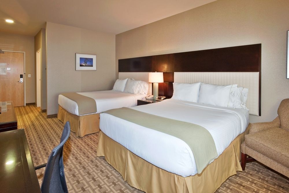 HOLIDAY INN EXPRESS & SUITES LAS VEGAS SW - SPRING VALLEY