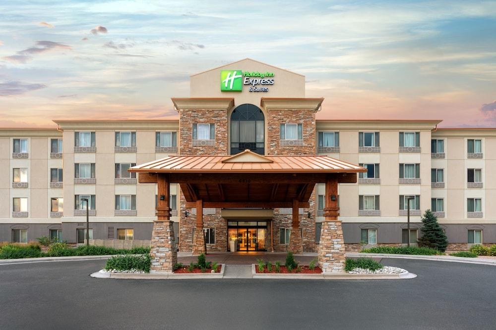 HOLIDAY INN EXPRESS HOTEL & SUITES DENVER AIRPORT photo 2