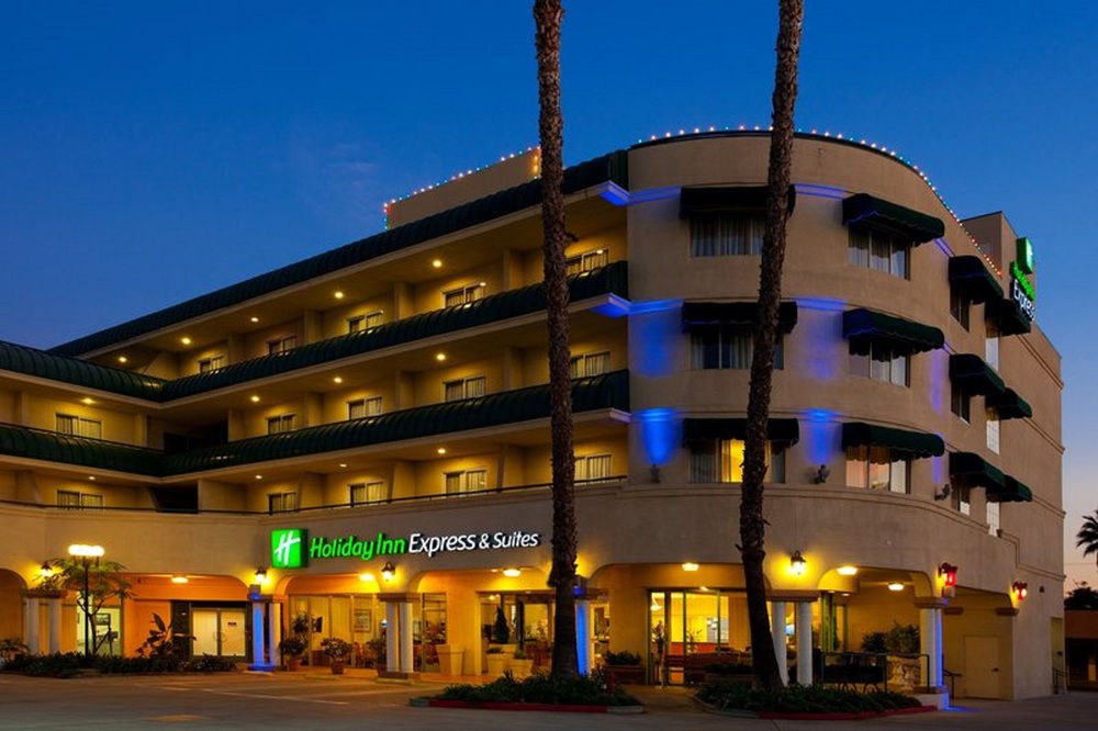 HOLIDAY INN EXPRESS & SUITES PASADENA - LOS ANGELES