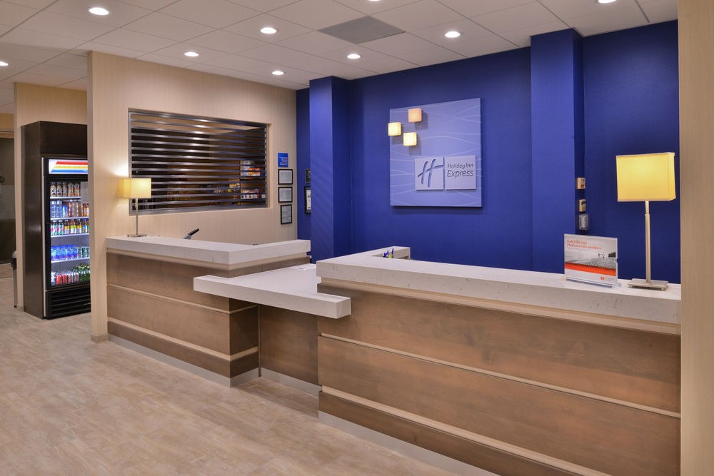 HOLIDAY INN EXPRESS & SUITES PASADENA - LOS ANGELES photo 1