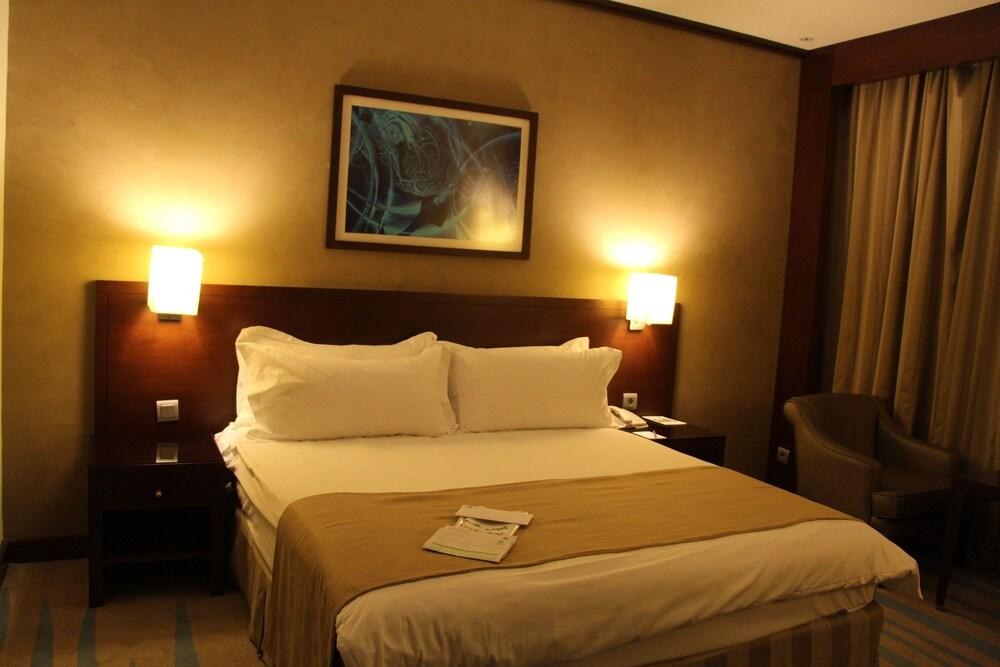 HOLIDAY INN RIYADH - IZDIHAR photo 4