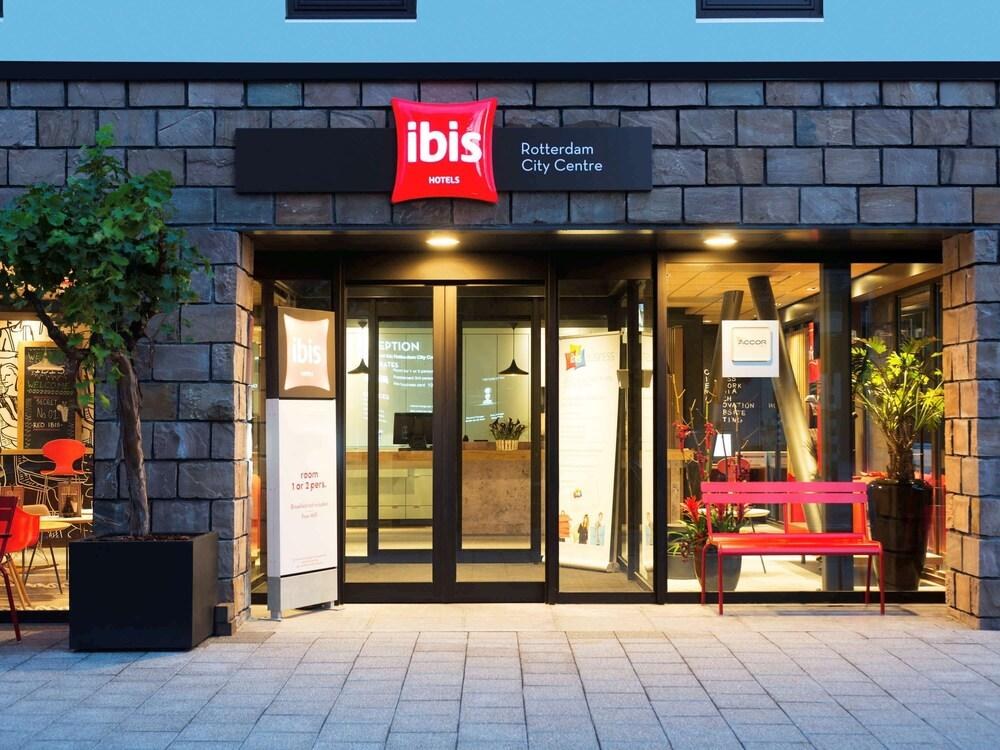 IBIS ROTTERDAM CITY CENTRE photo 3