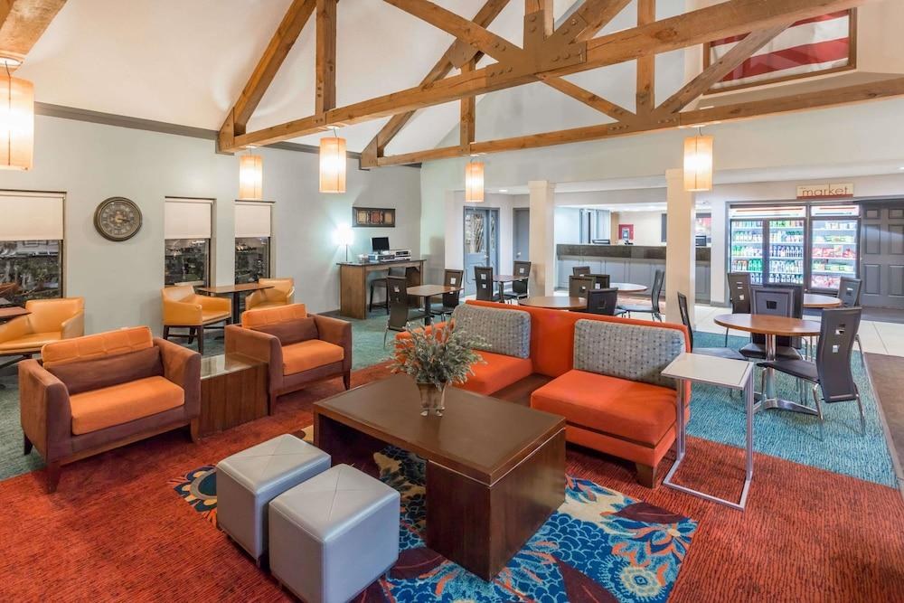 HAWTHORN SUITES BY WYNDHAM NORTH CHARLESTON SC photo 3