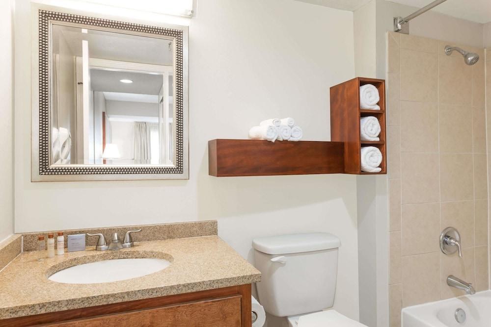 HAWTHORN SUITES BY WYNDHAM NORTH CHARLESTON SC photo 4
