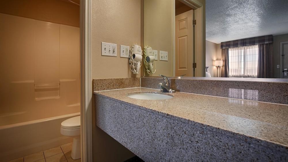 BEST WESTERN TAYLOR INN photo 3