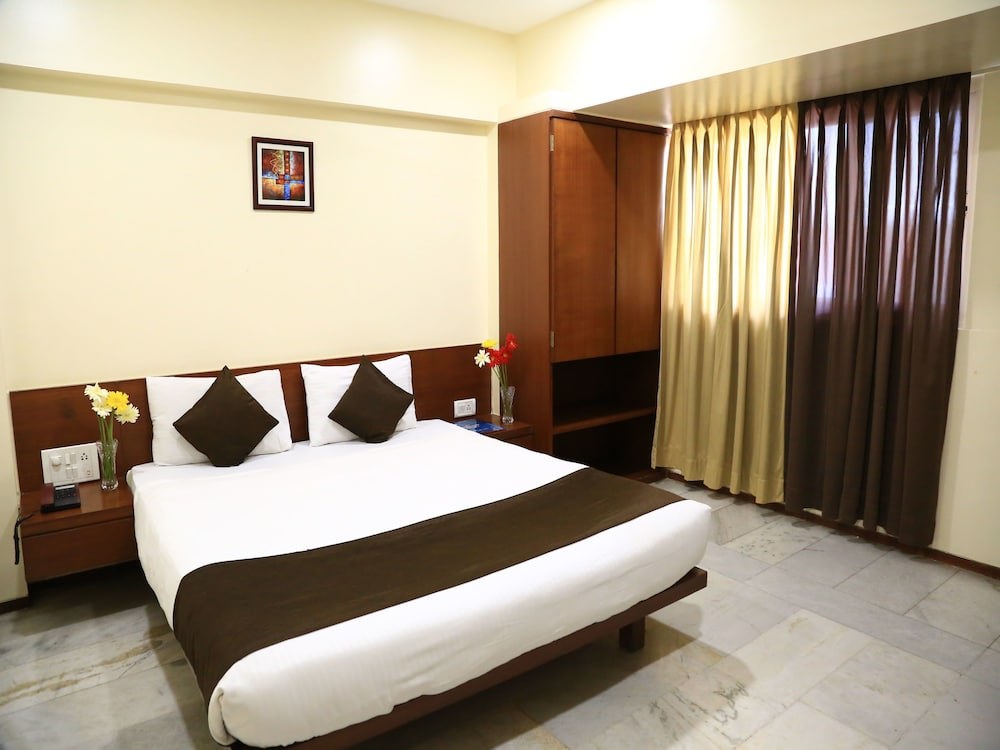 EXECUTIVE RESIDENCY HOTEL