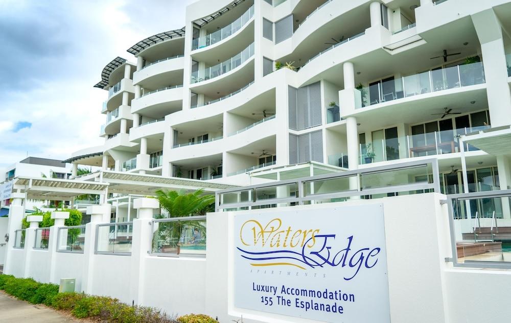 WATERS EDGE APARTMENTS photo 3