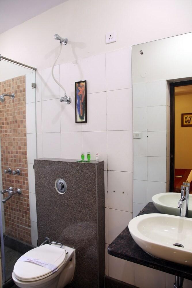Rupam Hotel photo 2