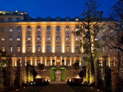 MARK LUXURY HOTEL