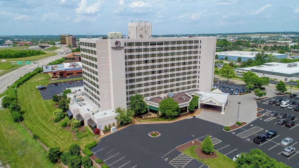 DoubleTree by Hilton St. Louis - Westport photo 2