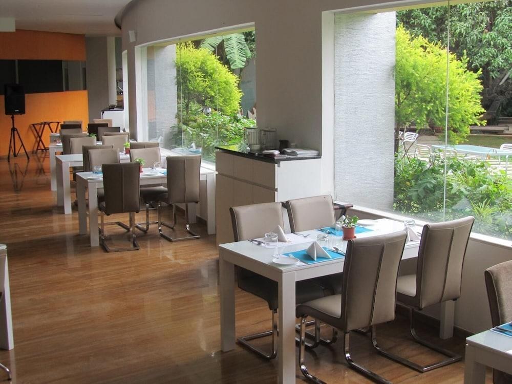 ZIP BY SPREE HOTELS AT WOODROSE CLUB photo 3
