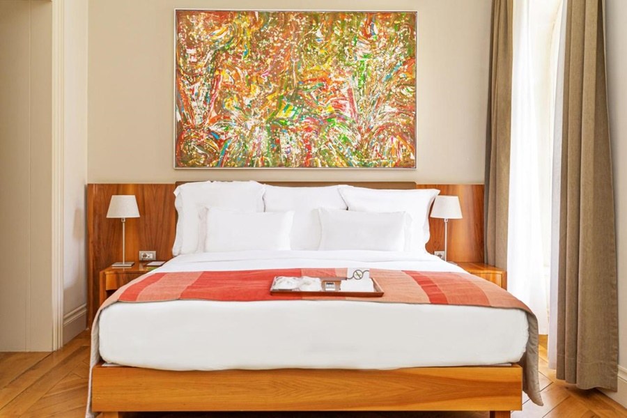 TOMTOM SUITES photo 1