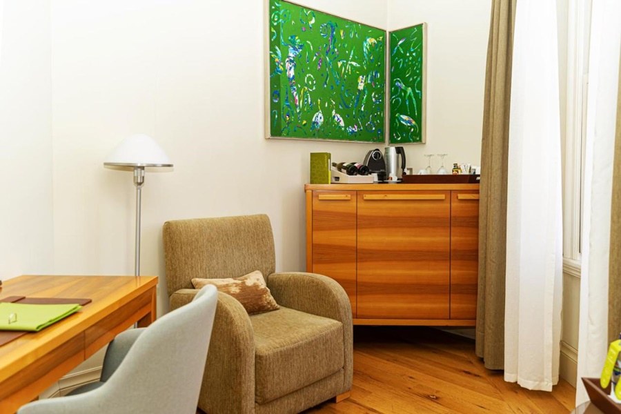 TOMTOM SUITES photo 3