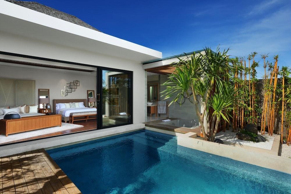 BERRY AMOUR VILLAS