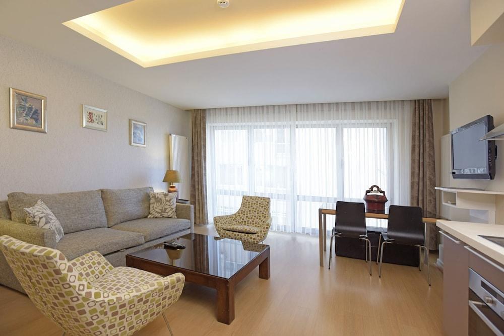 CHEYA RESIDENCES DELUXE photo 3