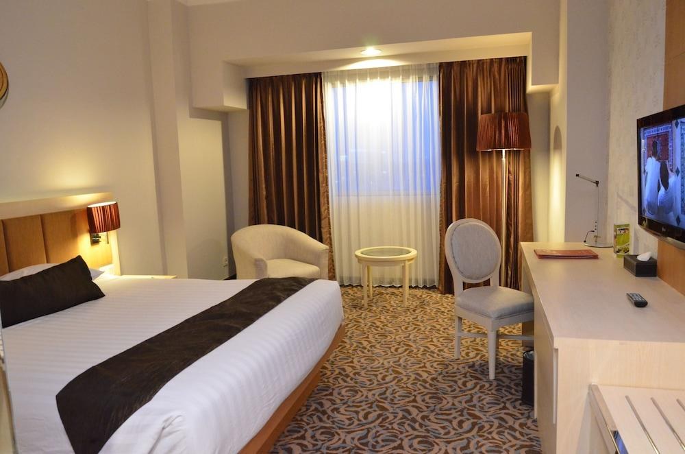 VERWOOD HOTEL & SERVICED RESIDENCE photo 2