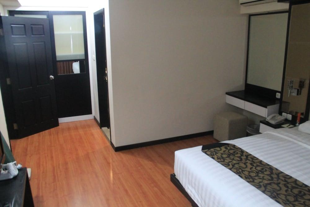 VERWOOD HOTEL & SERVICED RESIDENCE photo 3