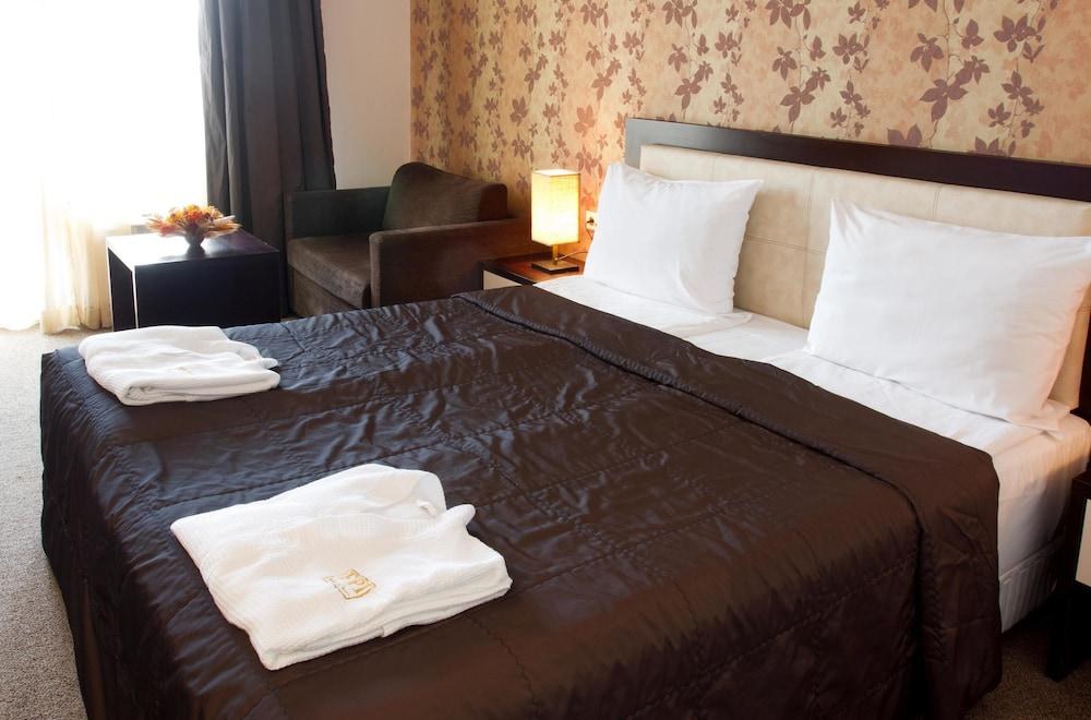ST. IVAN RILSKI-HOTEL, SPA AND APRT photo 2