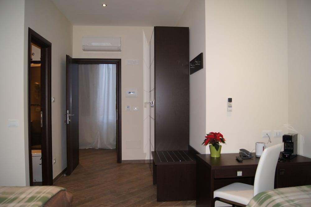 RESIDENZA MIA SUITES photo 2