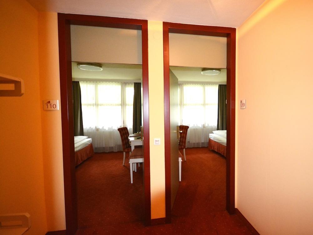 BW PLUS PARKHOTEL BRUNAUER photo 4