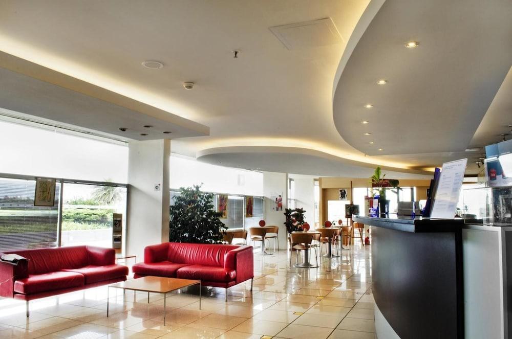 IBIS MONTEVIDEO photo 2