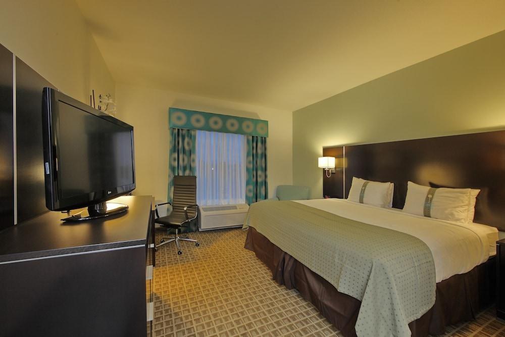 HOLIDAY INN SARASOTA - AIRPORT photo 2