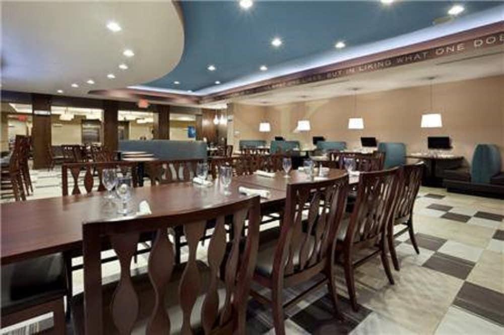 HOLIDAY INN & SUITES SAN ANTONIO NORTHWEST photo 3
