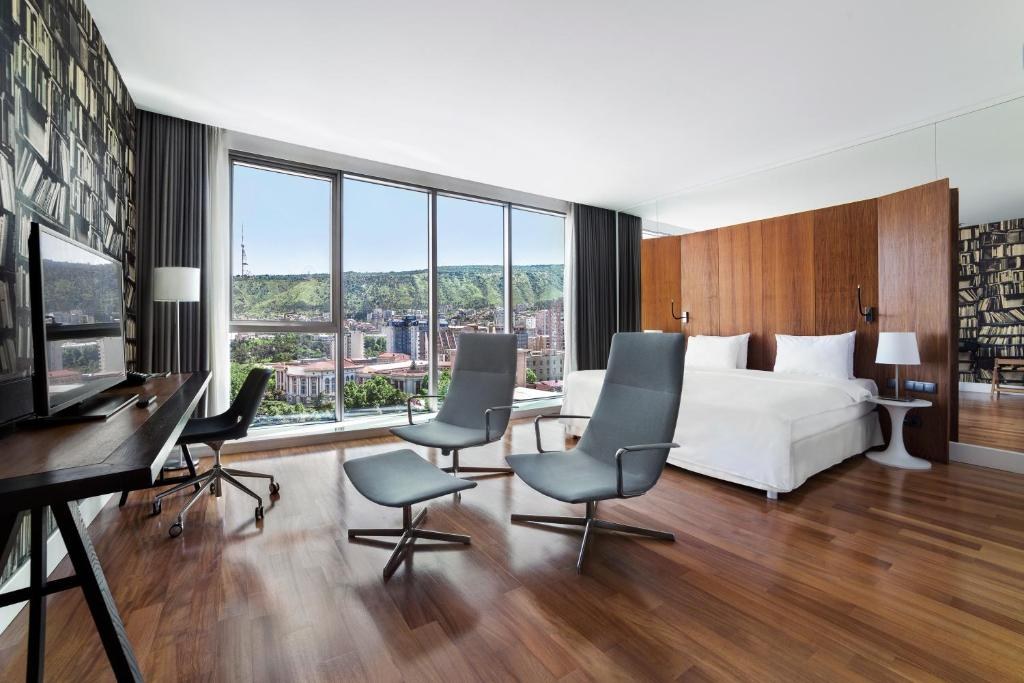 HOLIDAY INN TBILISI photo 1
