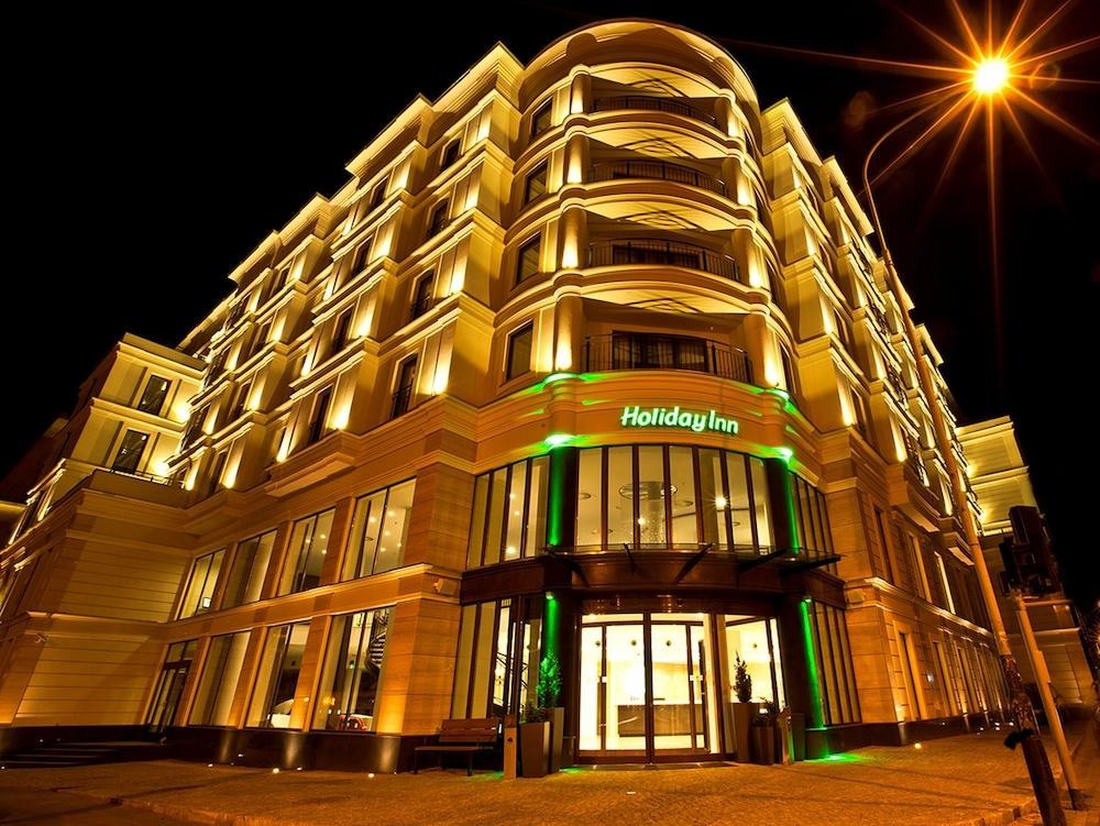 HOLIDAY INN photo 2