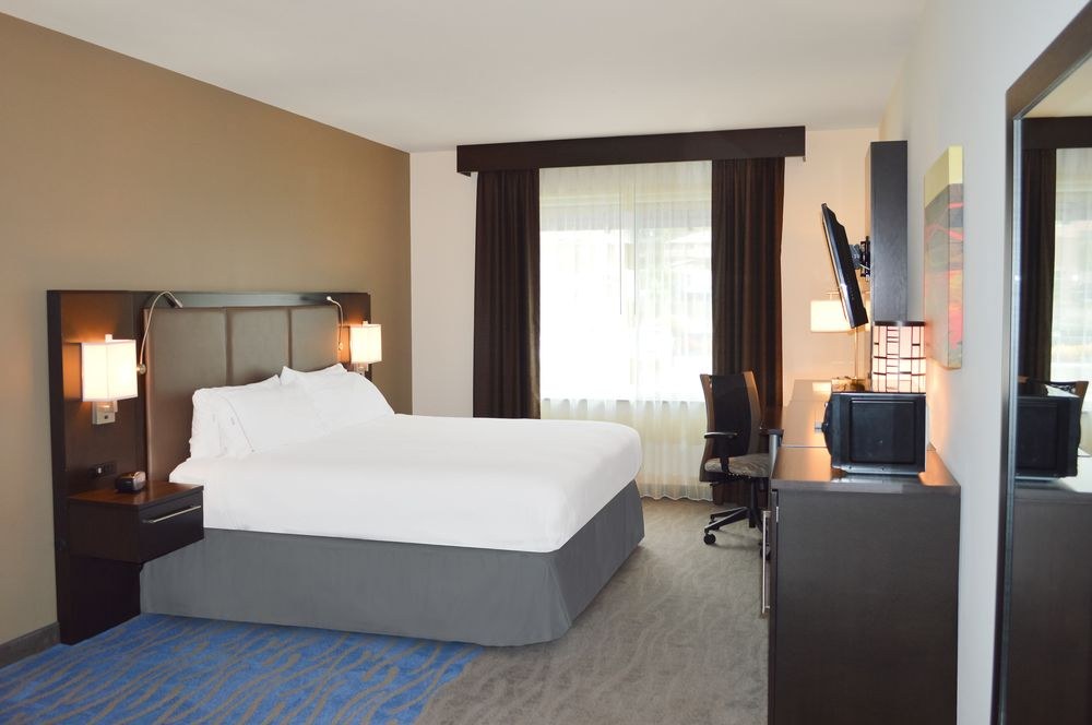 HOLIDAY INN EXPRESS HOTEL & SUITES KAILUA-KONA photo 1
