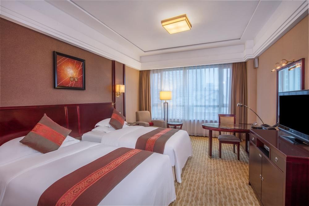 CROWNE PLAZA CITY CENTER photo 4