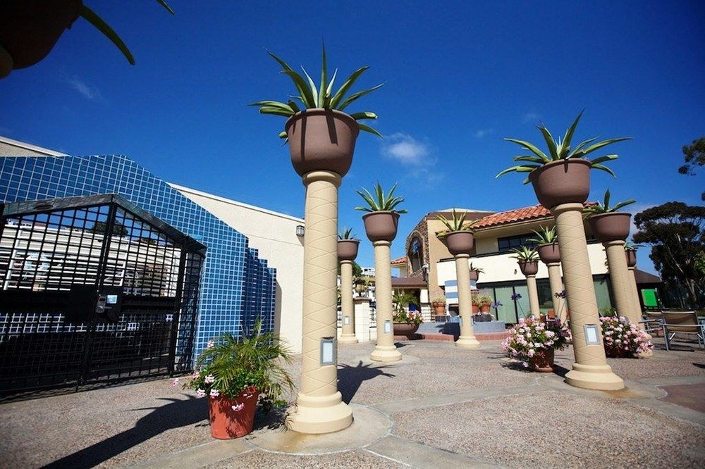 HOLIDAY INN EXPRESS SAN DIEGO AIRPORT-OLD TOWN