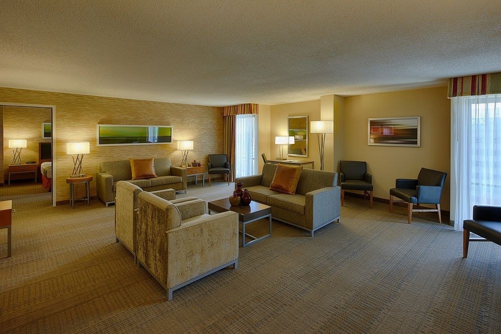 HOLIDAY INN INTERNATIONAL AIRPORT photo 3