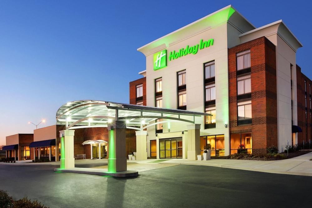 HOLIDAY INN SOUTH COUNTY CENTER photo 3