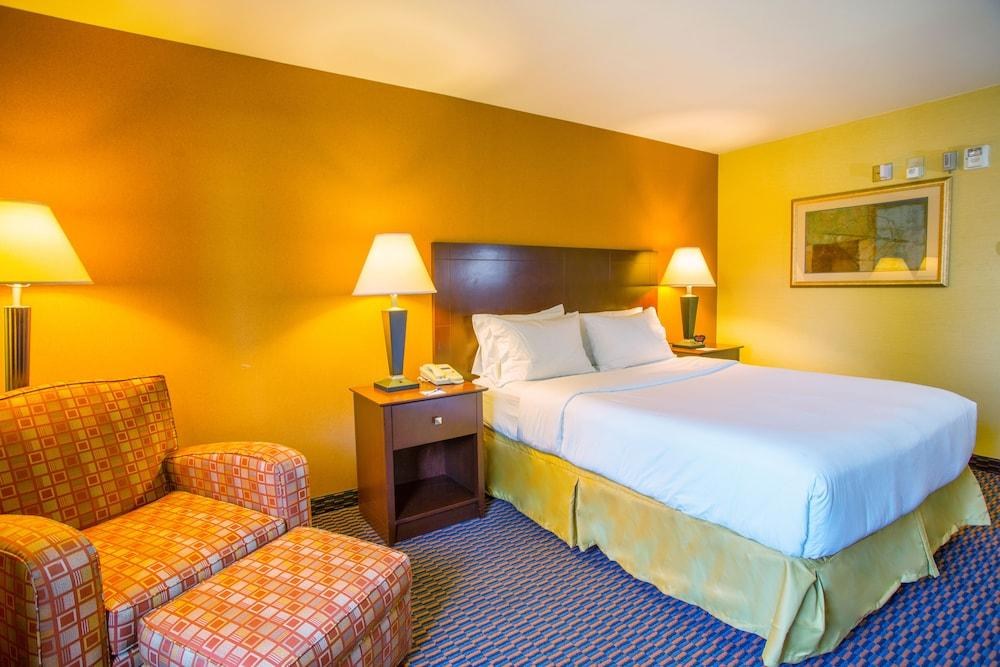 HOLIDAY INN EXPRESS & SUITES RICHLAND photo 2
