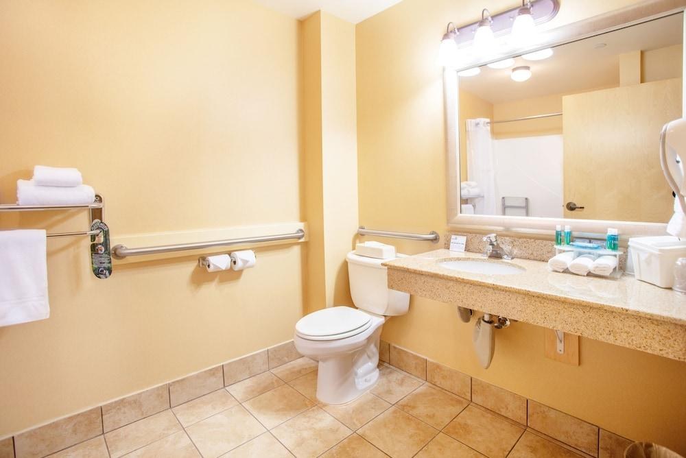 HOLIDAY INN EXPRESS & SUITES RICHLAND photo 3