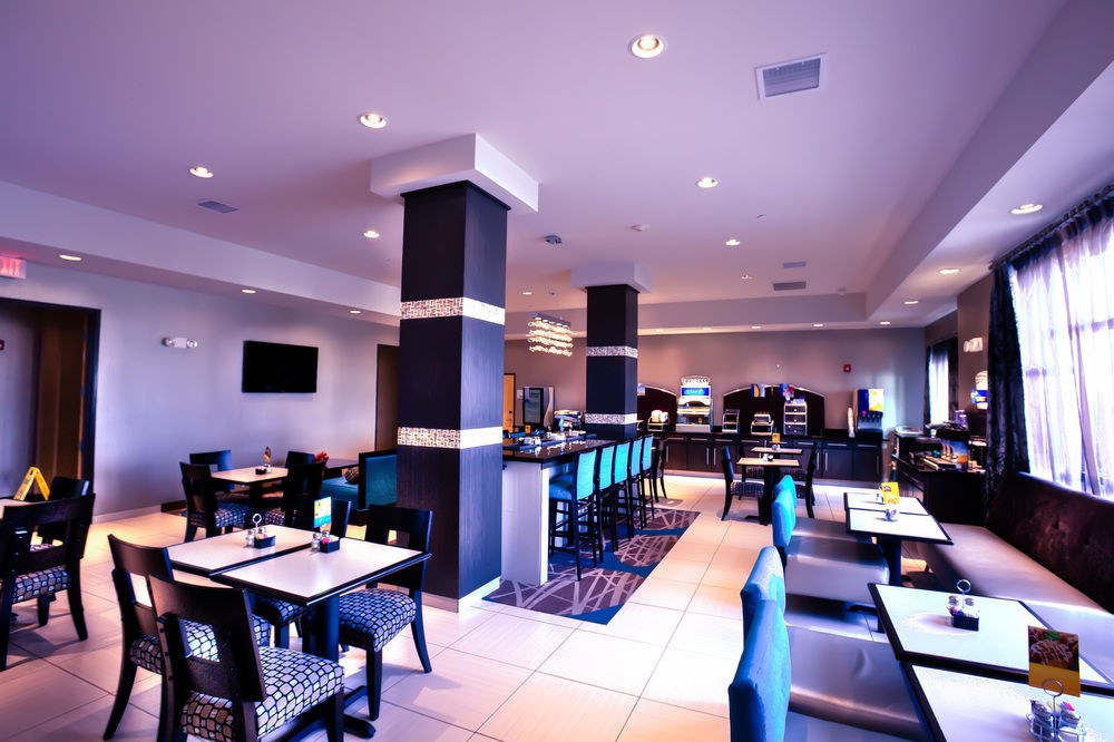 HOLIDAY INN EXPRESS HOTEL & SUITES AMARILLO WEST photo 1