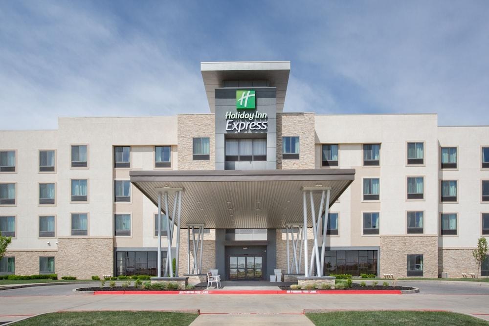 HOLIDAY INN EXPRESS HOTEL & SUITES AMARILLO WEST photo 4