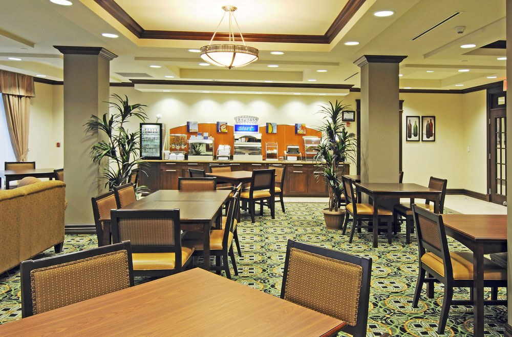 HOLIDAY INN EXPRESS & SUITES NORTH BAY