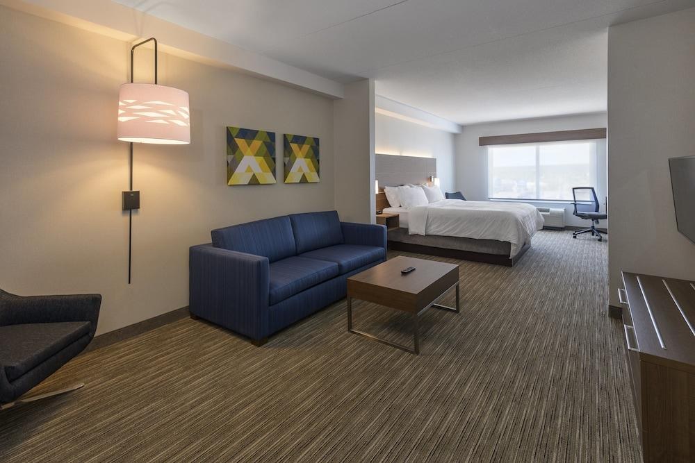HOLIDAY INN EXPRESS & SUITES NORTH BAY photo 3