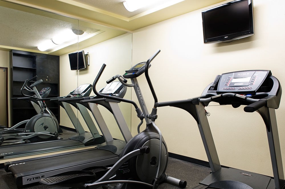 HOLIDAY INN HOTEL & SUITES