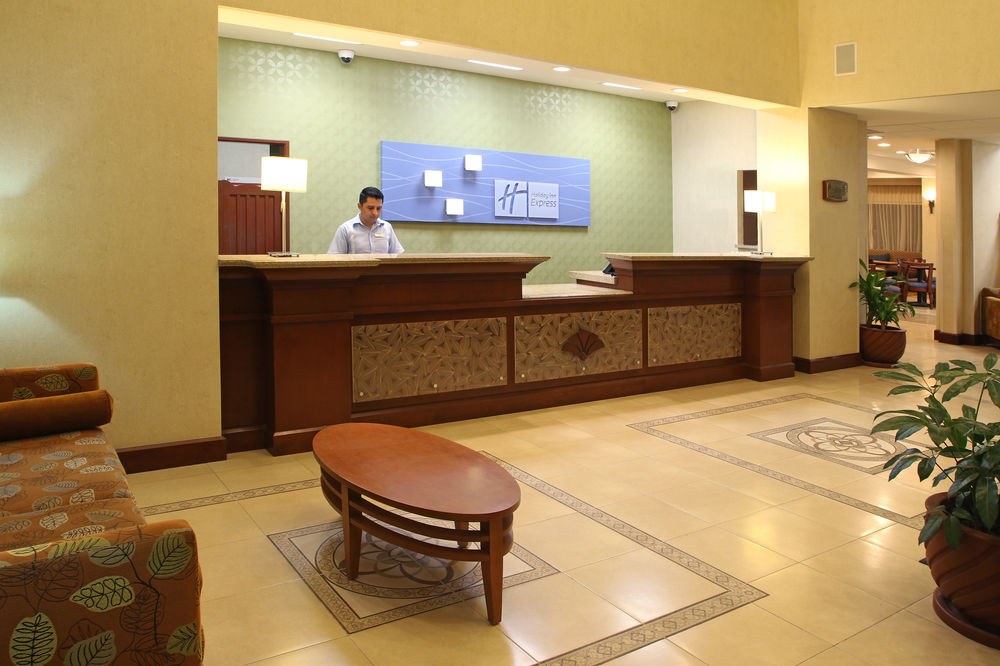 HOLIDAY INN EXPRESS HOTEL & SUITES CUERNAVACA