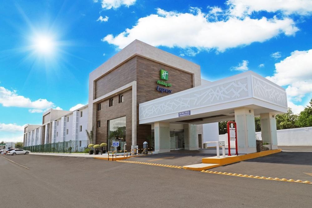 HOLIDAY INN EXPRESS PIEDRAS NEGRAS photo 2