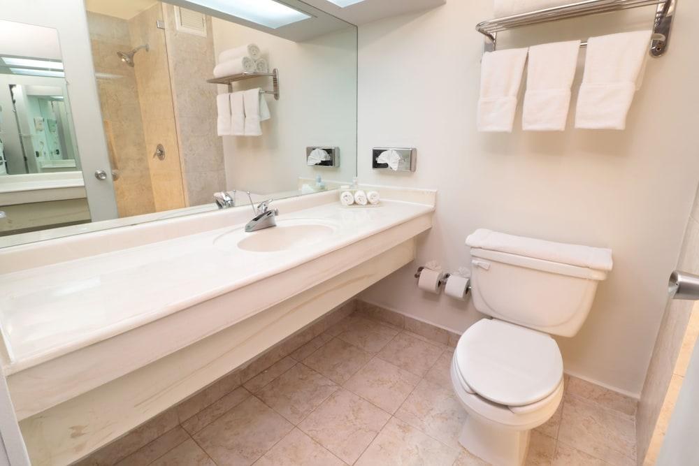 HOLIDAY INN EXPRESS PIEDRAS NEGRAS photo 3