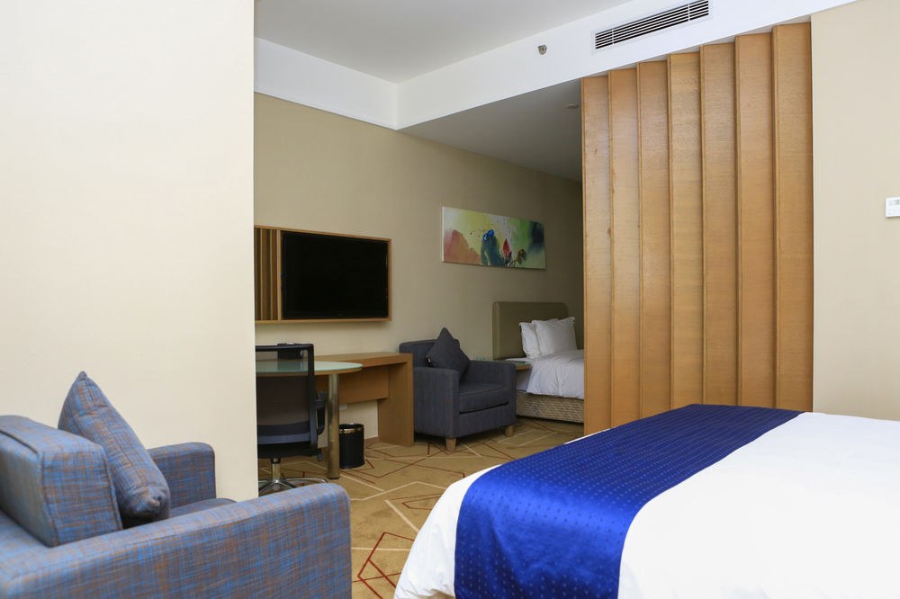 Holiday Inn Express Chengdu West Gate photo 1