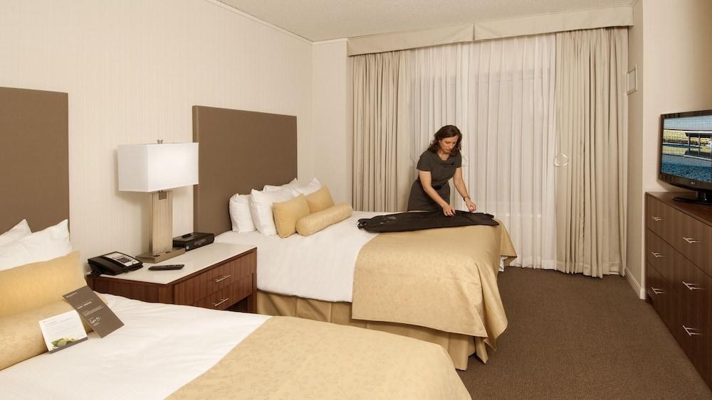 INTERCONTINENTAL HOTELS SUITES HOTEL CLEVELAND photo 2
